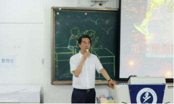 1564018937277047080.png 2018-6-26第二附属91直播
2018年毕业典礼290.png