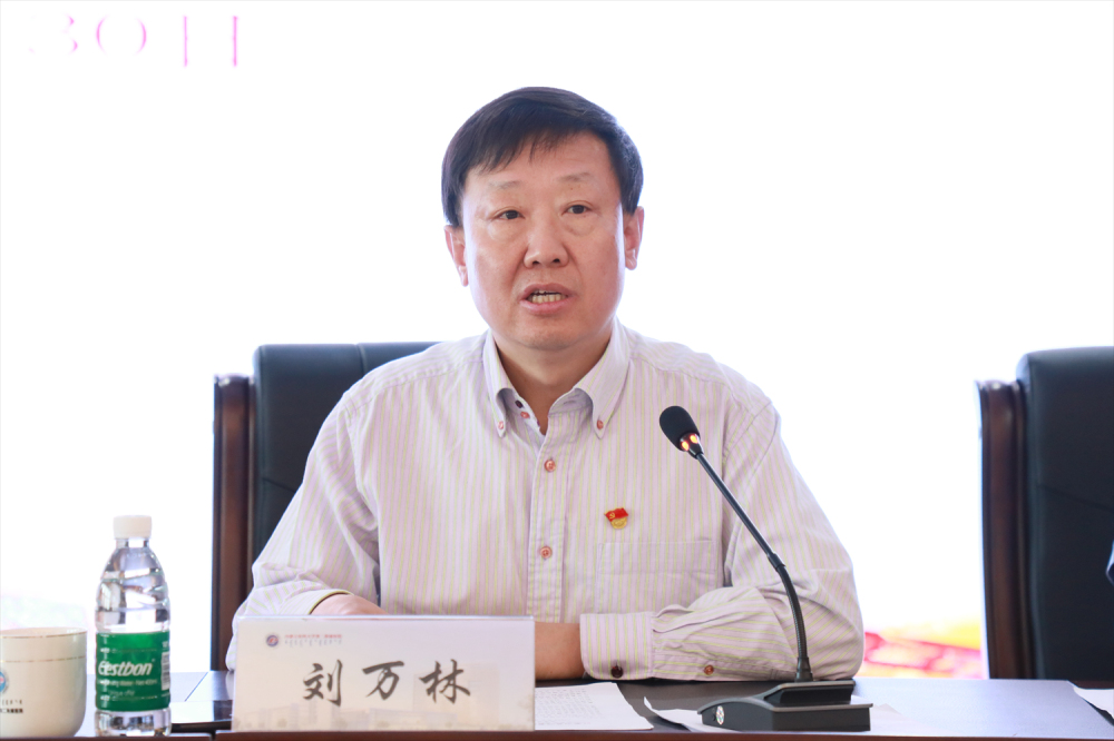1685526793358061837.jpg 3刘书记.jpg