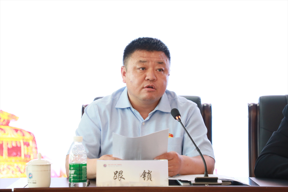 1685526803407003826.jpg 4跟书记.jpg